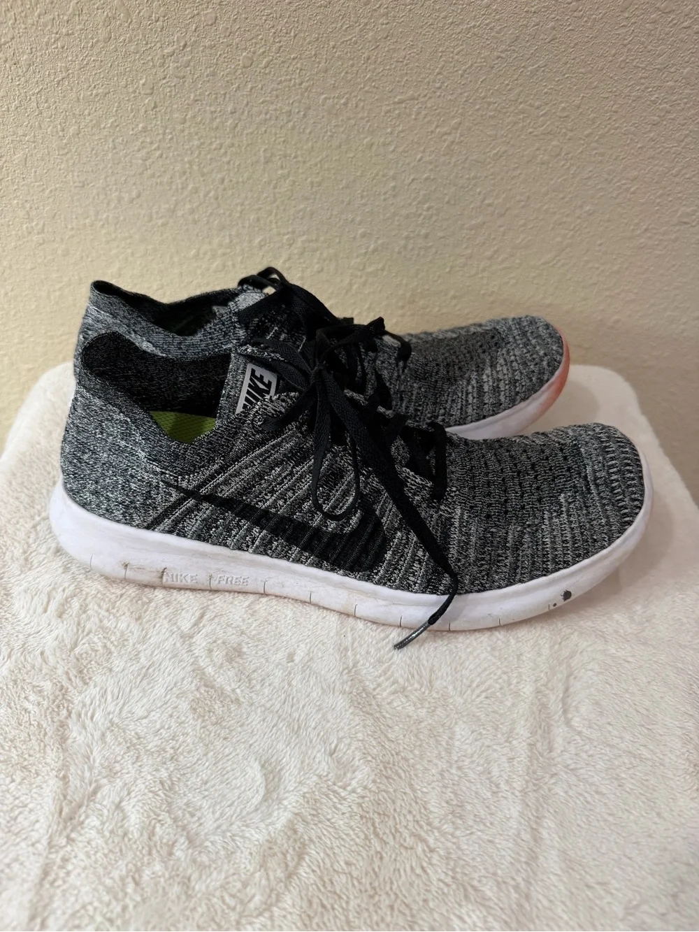 Nike Women’s “OREO” Run Flyknit Training Sneakers